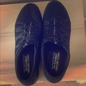 Sketchers air cooled memory foam size 9.5